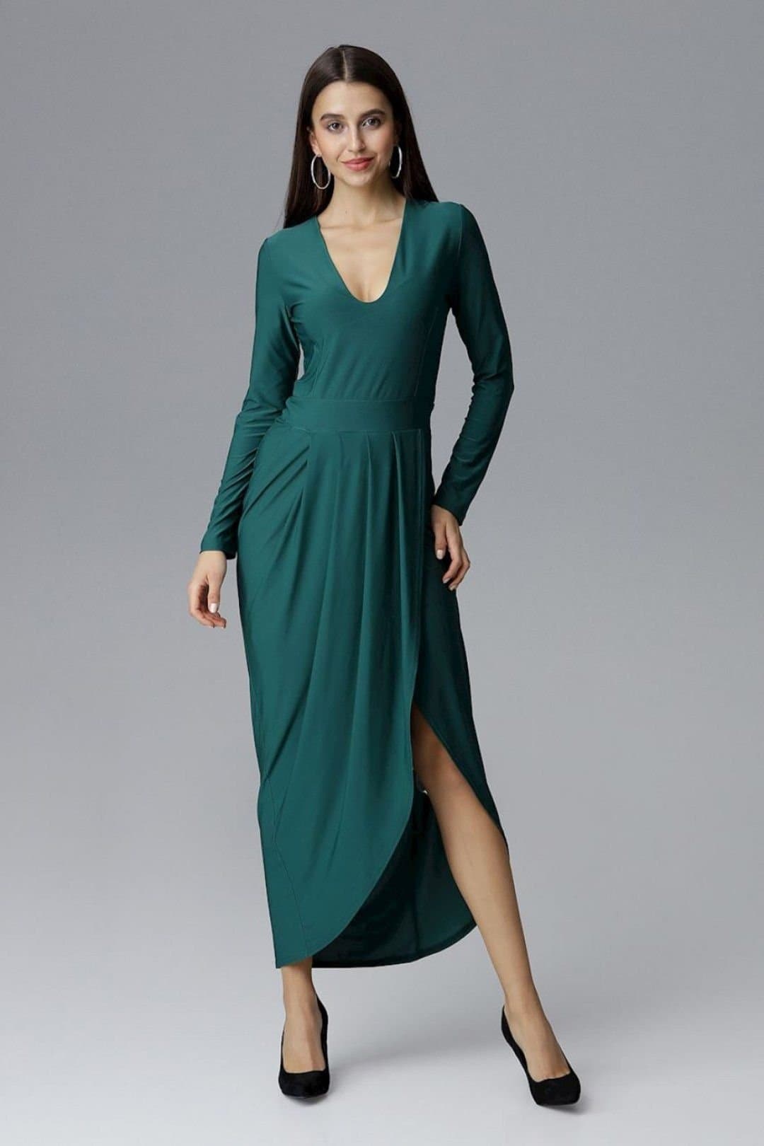 Love Lace Love Lace Women's Heart Neck Asymmetrical Long Sleeve Slit Dress in Green