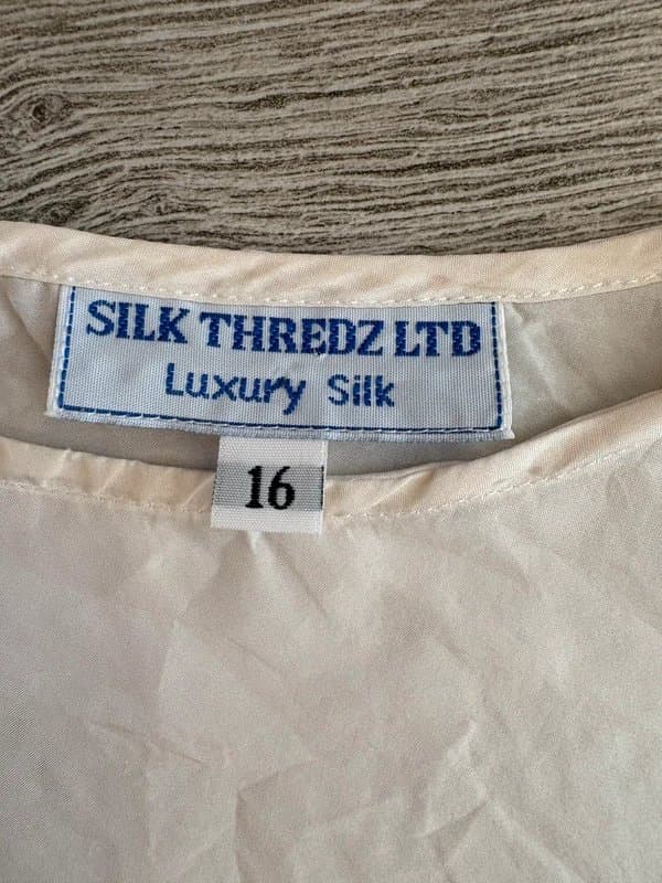 Silk Thredz Silk Threadz Ltd 100% Pure Silk Ivory Cream Blouse UK 16 Minimalist Short Sleeve Luxury Top