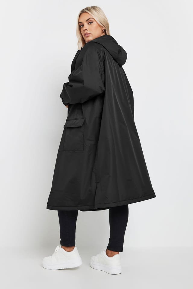 Yours Yours Women's Waterproof Fleece Lined Robe in Black - 3