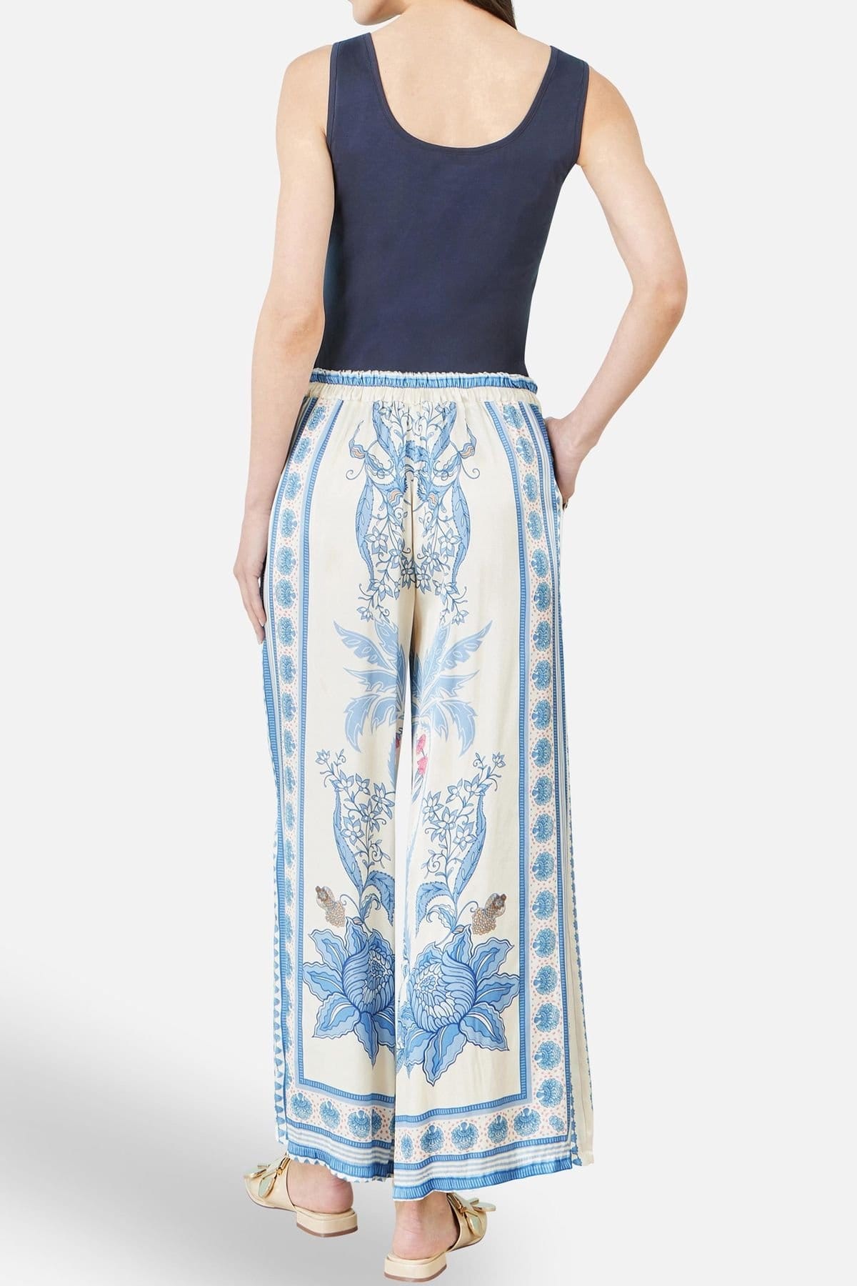 Yumi Yumi Women's Blue Satin Print Placement Relaxed Trousers in Baby Blue - 4