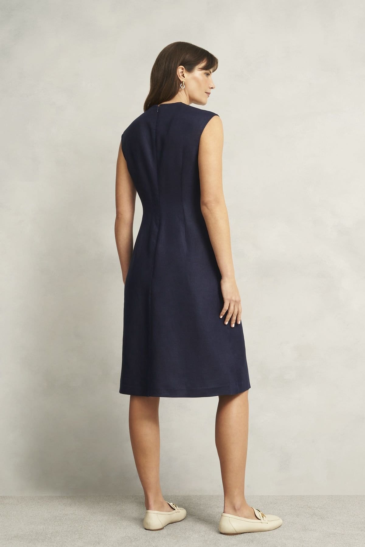 Hobbs London Hobbs London Women's Kayleigh Sleeveless V-Neck Midi Dress in Dark Navy - 4