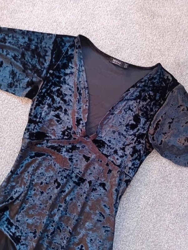 Bershka Bershka Black crushed velvet flutter short sleeve bodysuit M