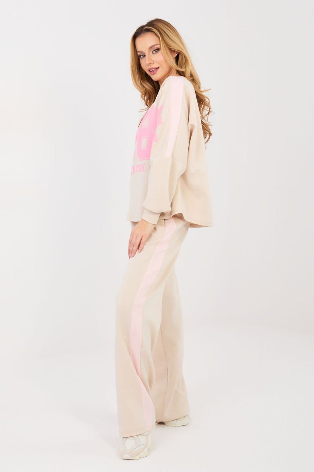 Love Lace Love Lace Women's Street Style Tracksuit Set Sweatshirt Pants in Beige