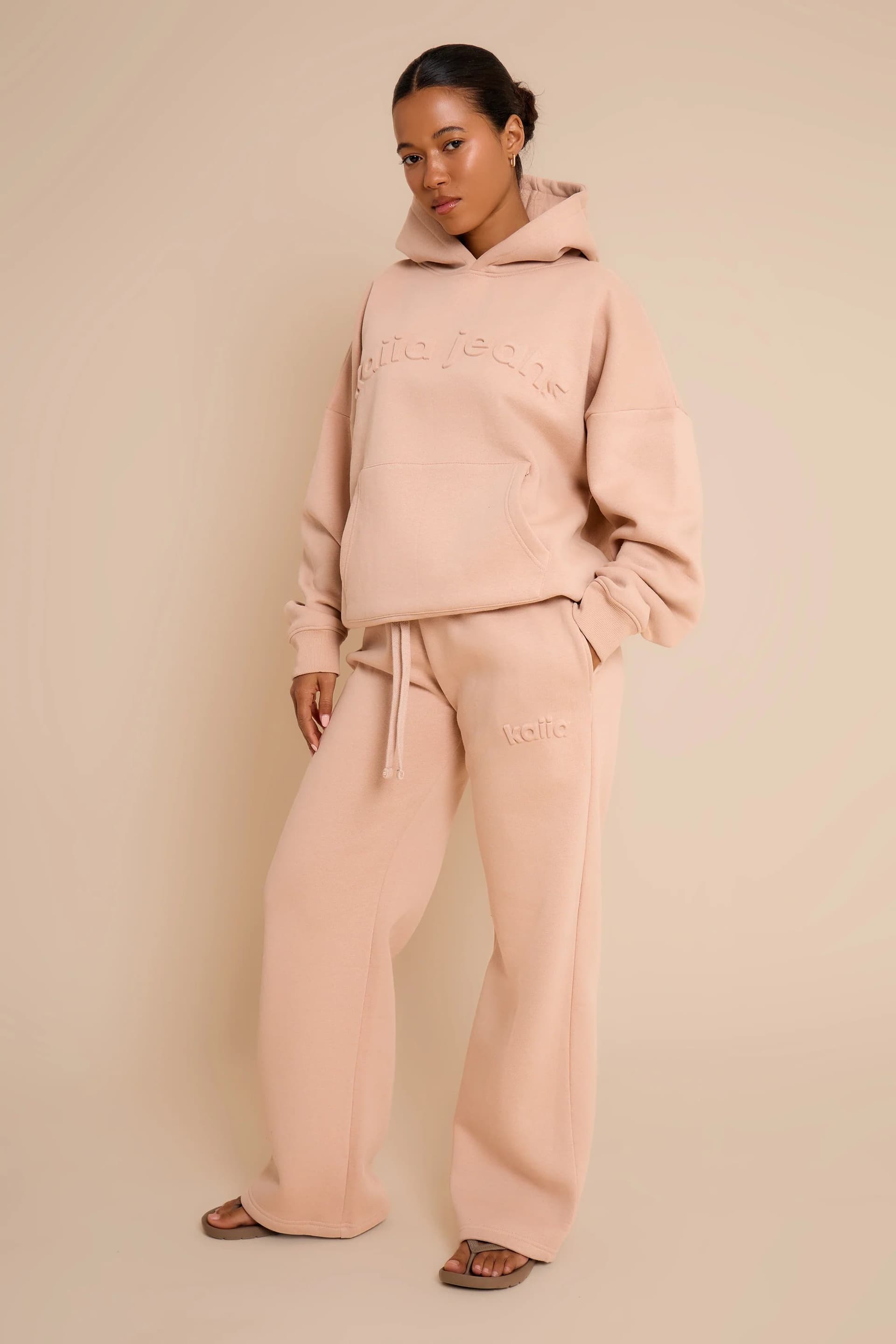 Kaiia Kaiia Embossed Wide Leg Joggers in Clay Pink