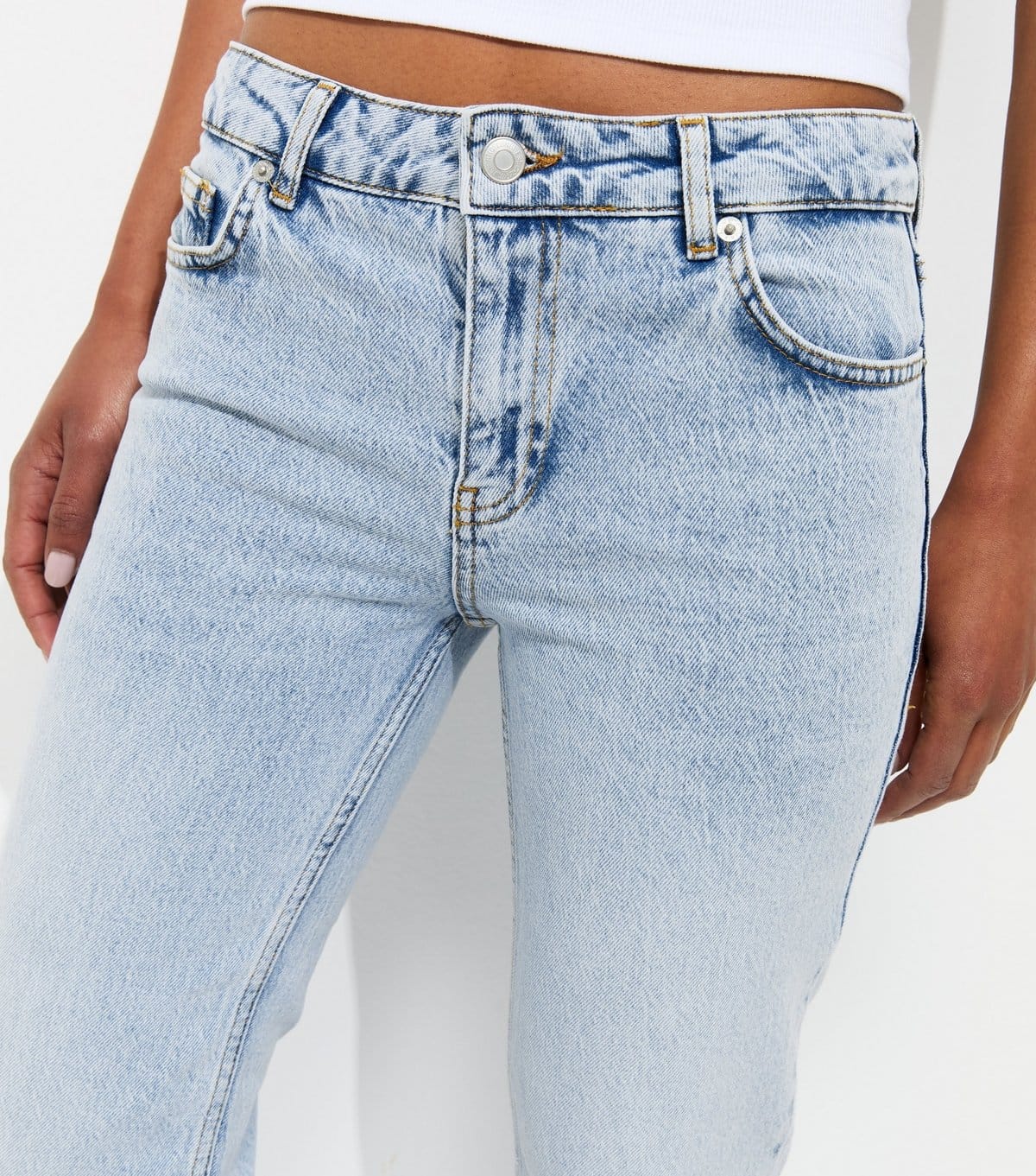 New Look Women's Light Blue Low Rise Straight Leg Jeans New Look - 4