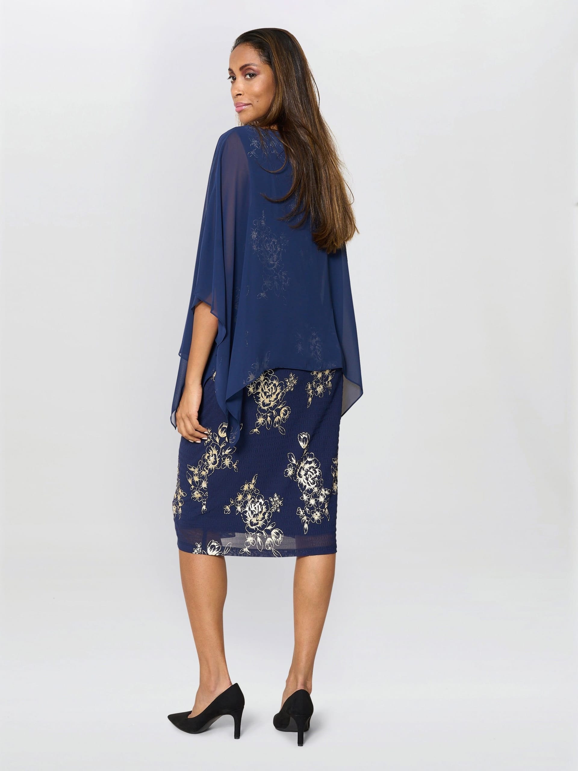 Gina Bacconi Gina Bacconi Women's Anne Foil Dress With Chiffon Cape in Navy - 4