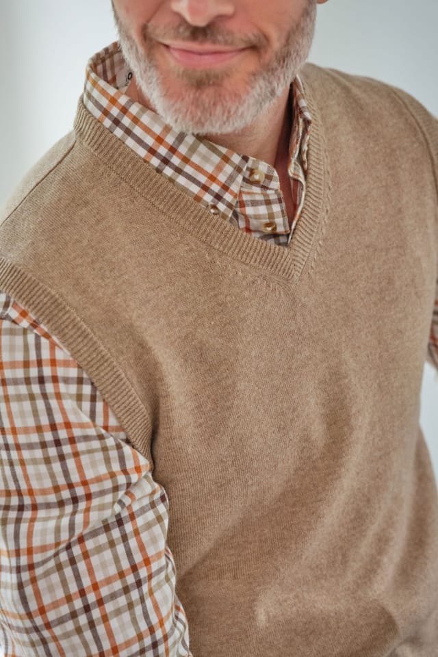 WoolOvers WoolOvers Men's Cashmere & Merino Slipover in Camel - 2