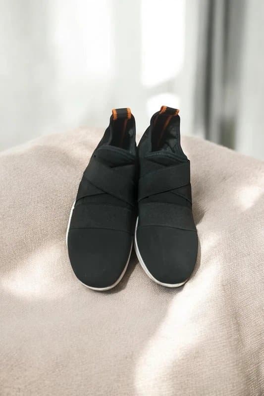 River Island River Island Black & White Elastic Strap Trainers – Size 3 – Minimalist Athleisure Style