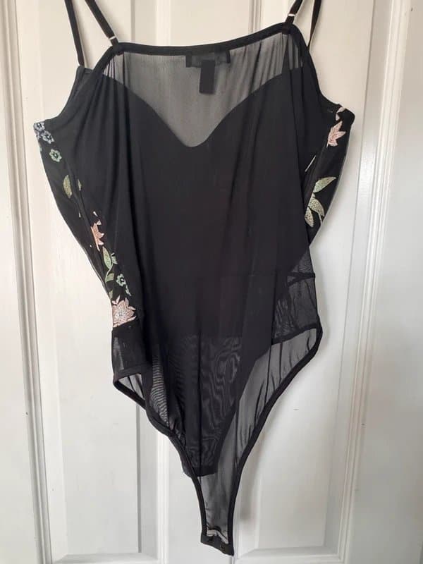 New Look Embroidered body suit