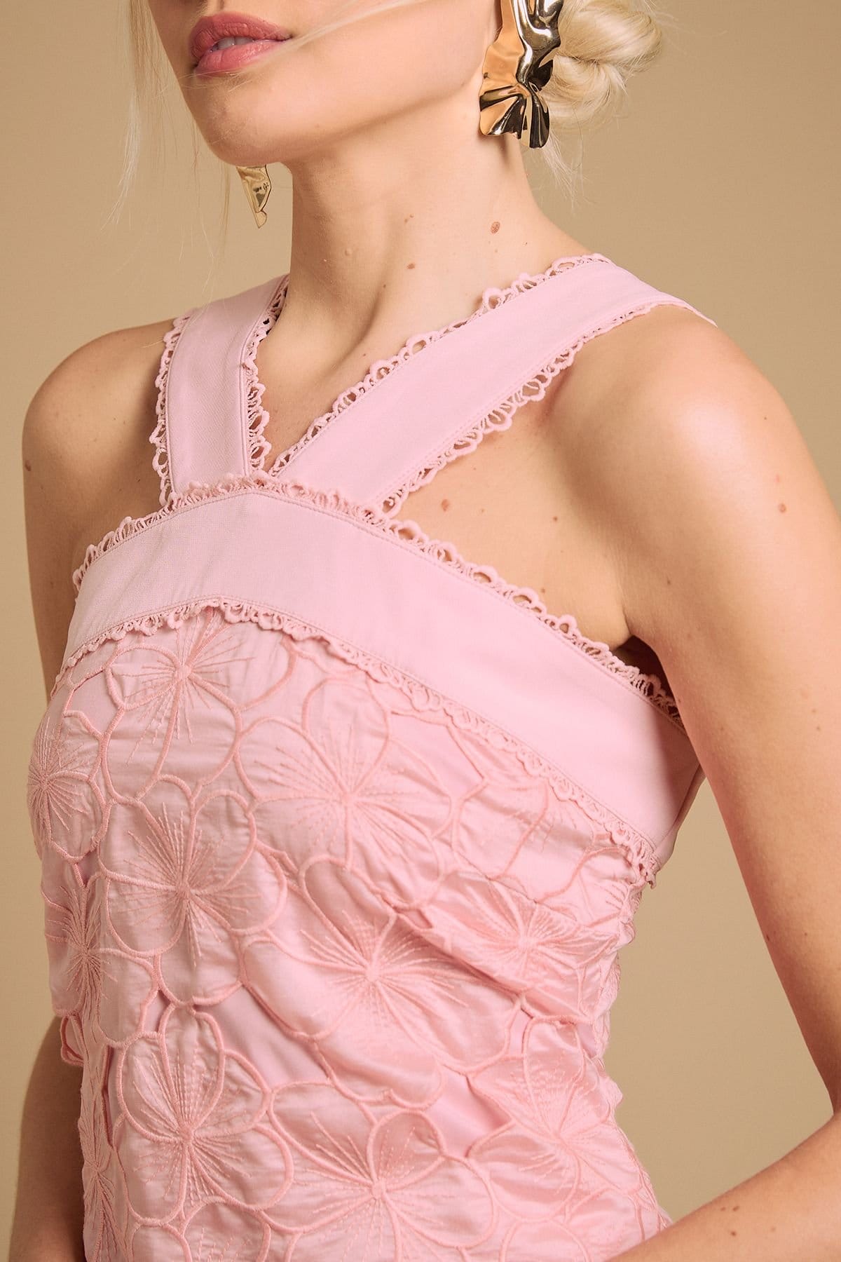 Oasis Oasis Women's Embroidered Floral Halterneck Mini Dress in Pink - 4