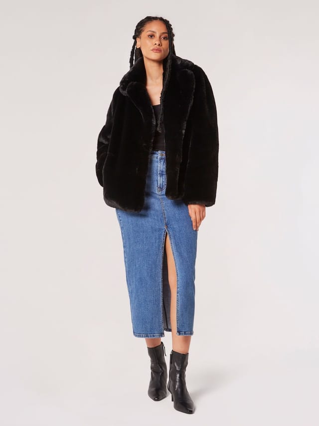 Apricot Apricot Women's Short Opulent Fur Coat in Black - 2