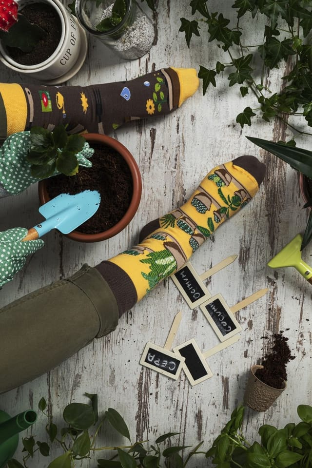 SPOX SOX SPOX SOX Men's 1 Pack Mismatched Novelty Odd Socks - Gardening - 2