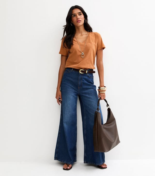 New Look Women's Tan Cotton V Neck T-Shirt New Look - 3