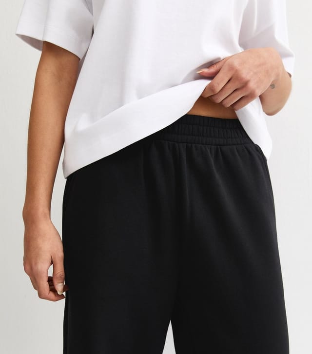 New Look Women's Black Tapered Wide Leg Joggers New Look - 2