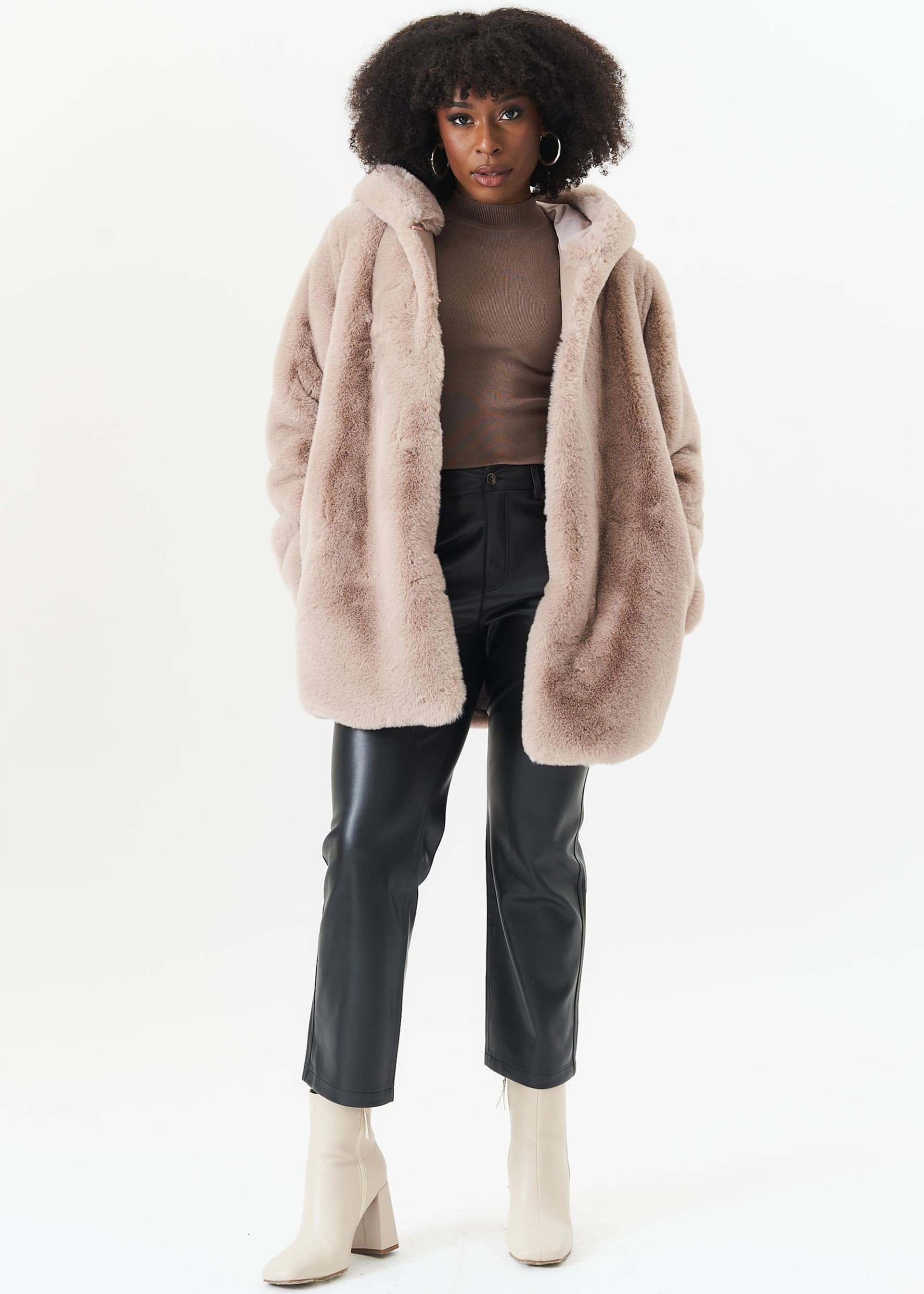 Gini London Gini London Women's Beige Hooded Long Sleeve Faux Fur Jacket
