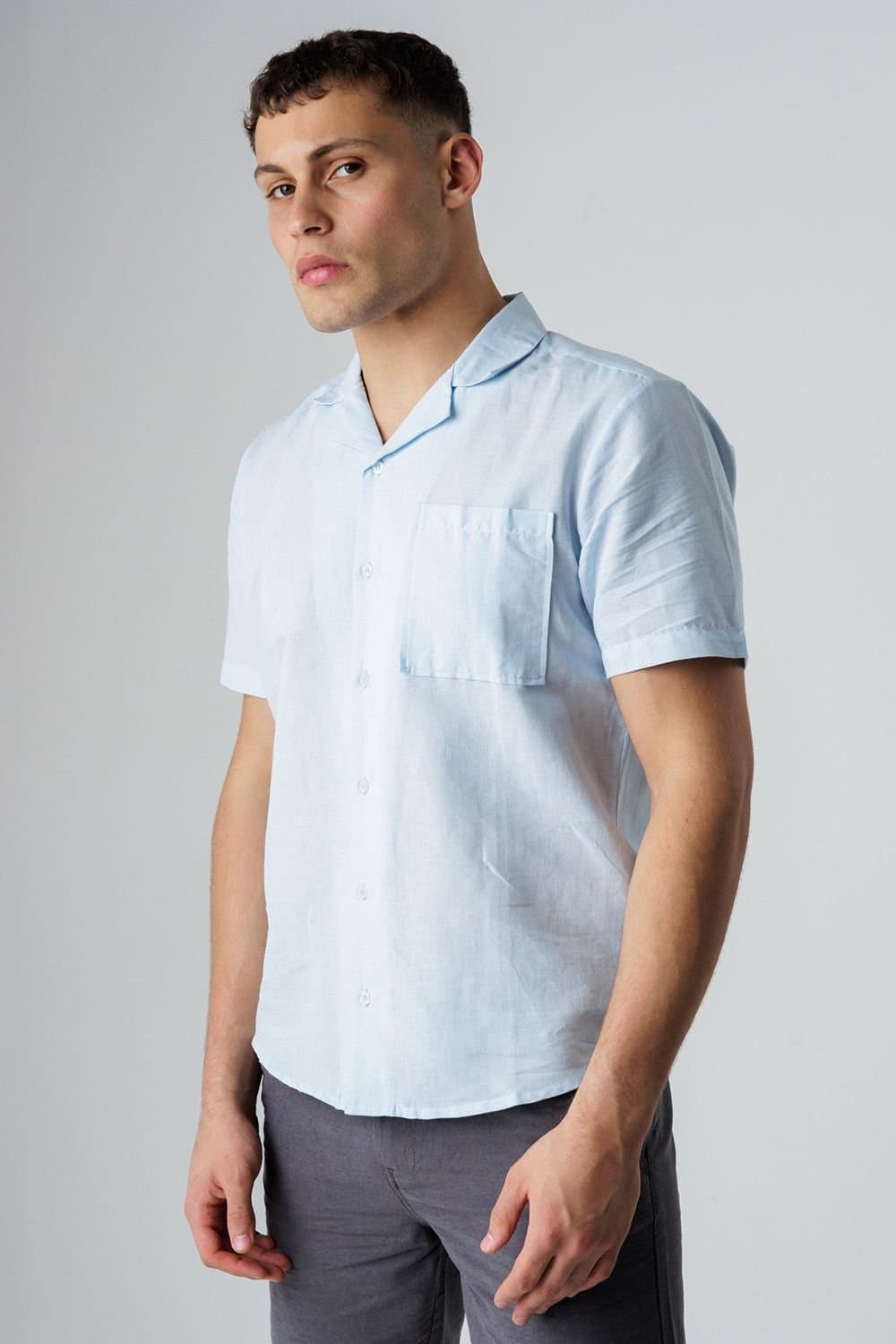 Influence Influence Men's Relaxed Collar Chest Pocket Short Sleeve Shirt in Blue