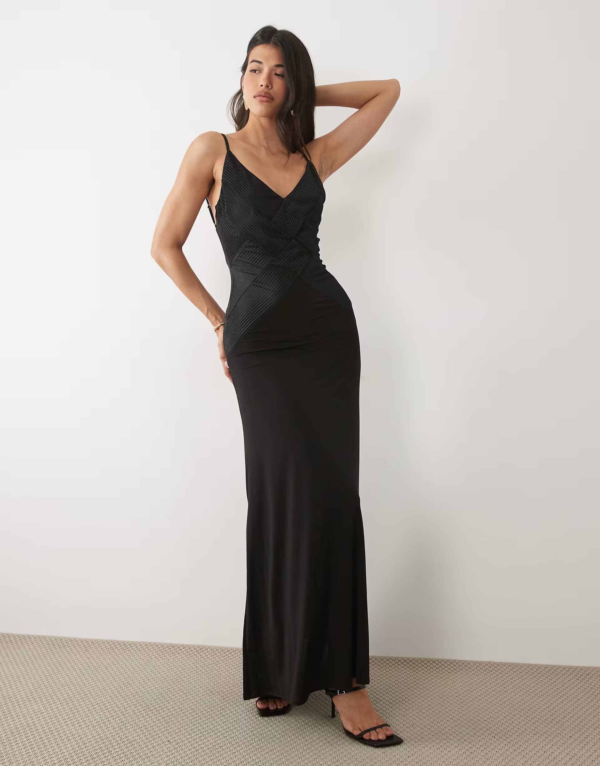 ASOS ASOS DESIGN plisse contrast v neck maxi dress with open back in black