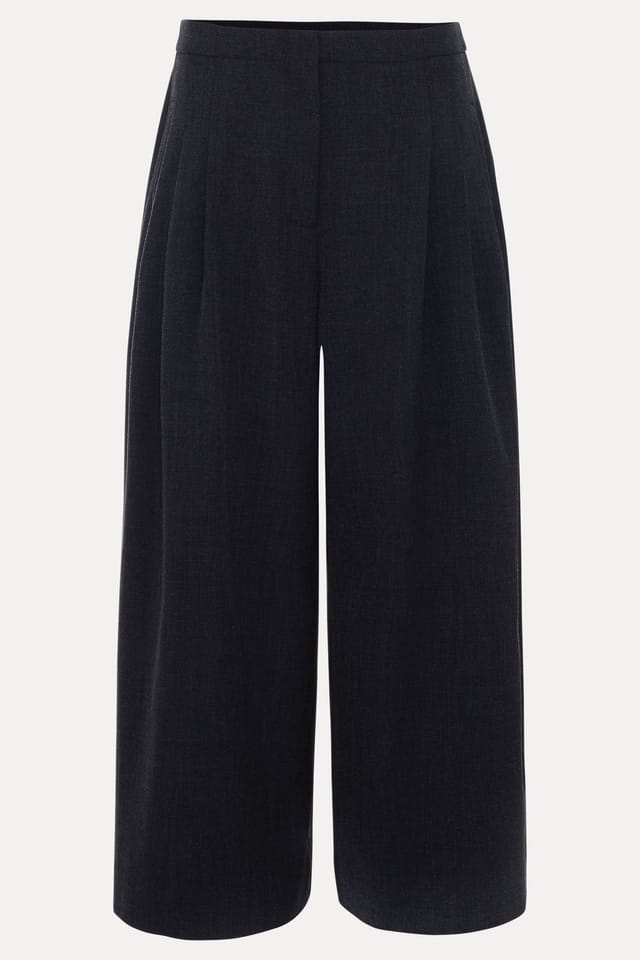 Phase Eight Phase Eight Women's Belle Crop Trouser in Dark Grey - 2