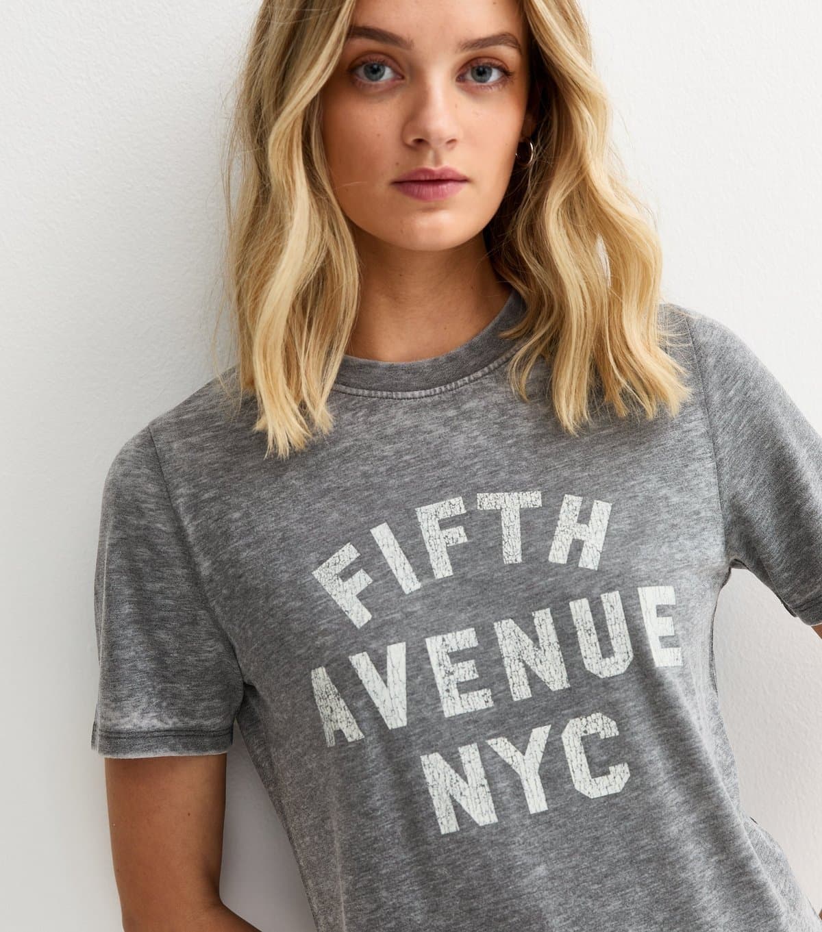 New Look Women's Dark Grey Fifth Avenue NYC Print T-Shirt New Look
