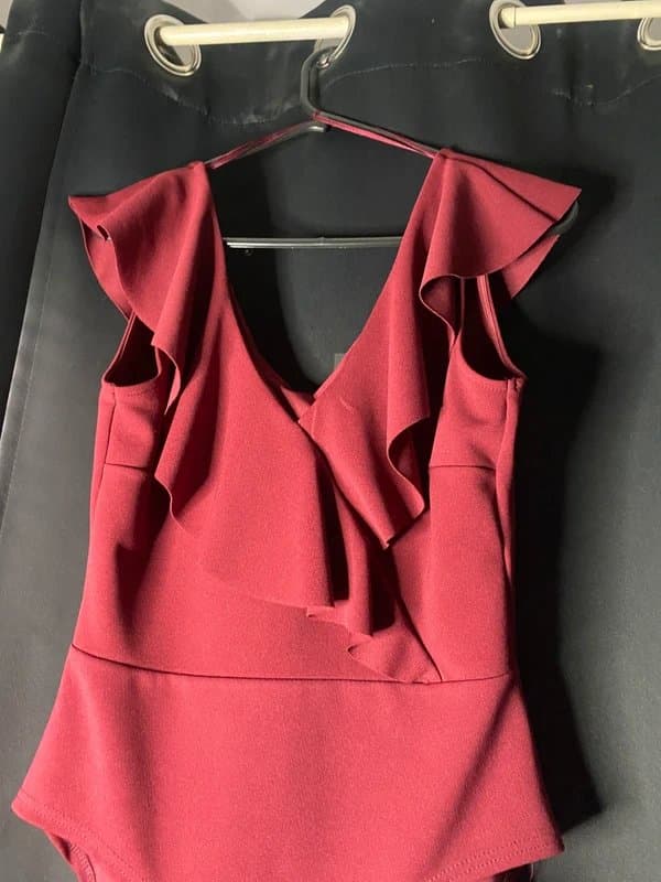 New Look brand new burgundy ruffle bodysuit