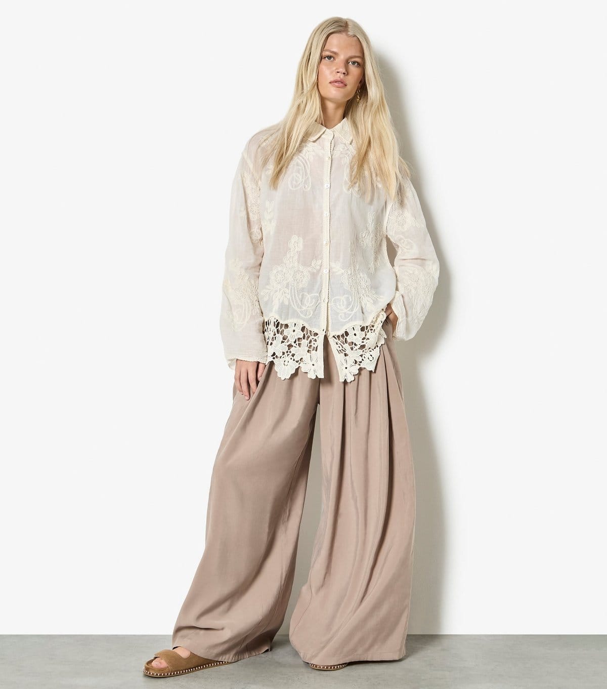 Apricot Women's Stone Lace Edge Oversized Shirt Apricot New Look - 4