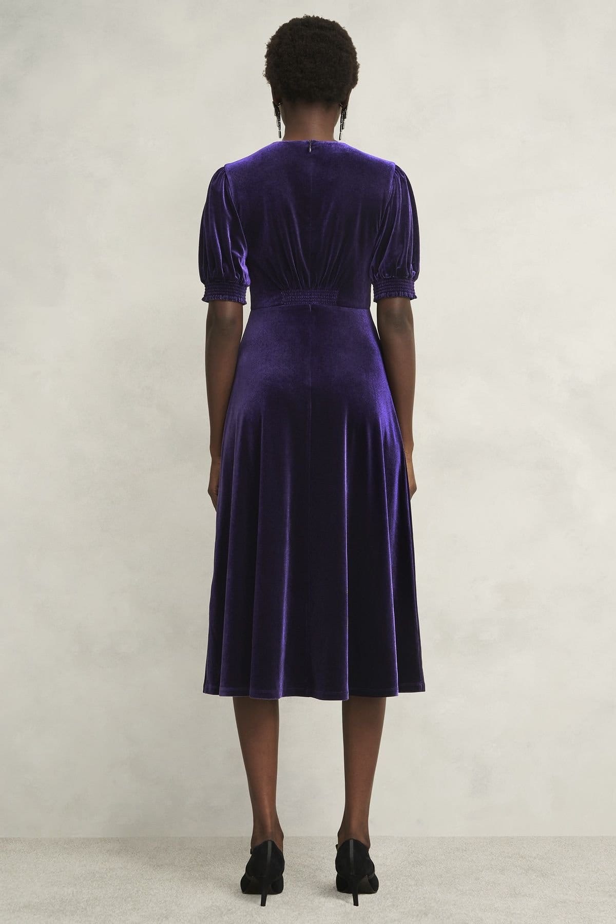 Hobbs London Hobbs London Women's Dormer Velvet Midi Dress in Aubergine - 4