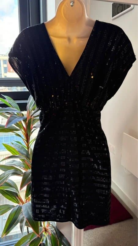 New Look New Look Black Sequin V-Neck Party Dress