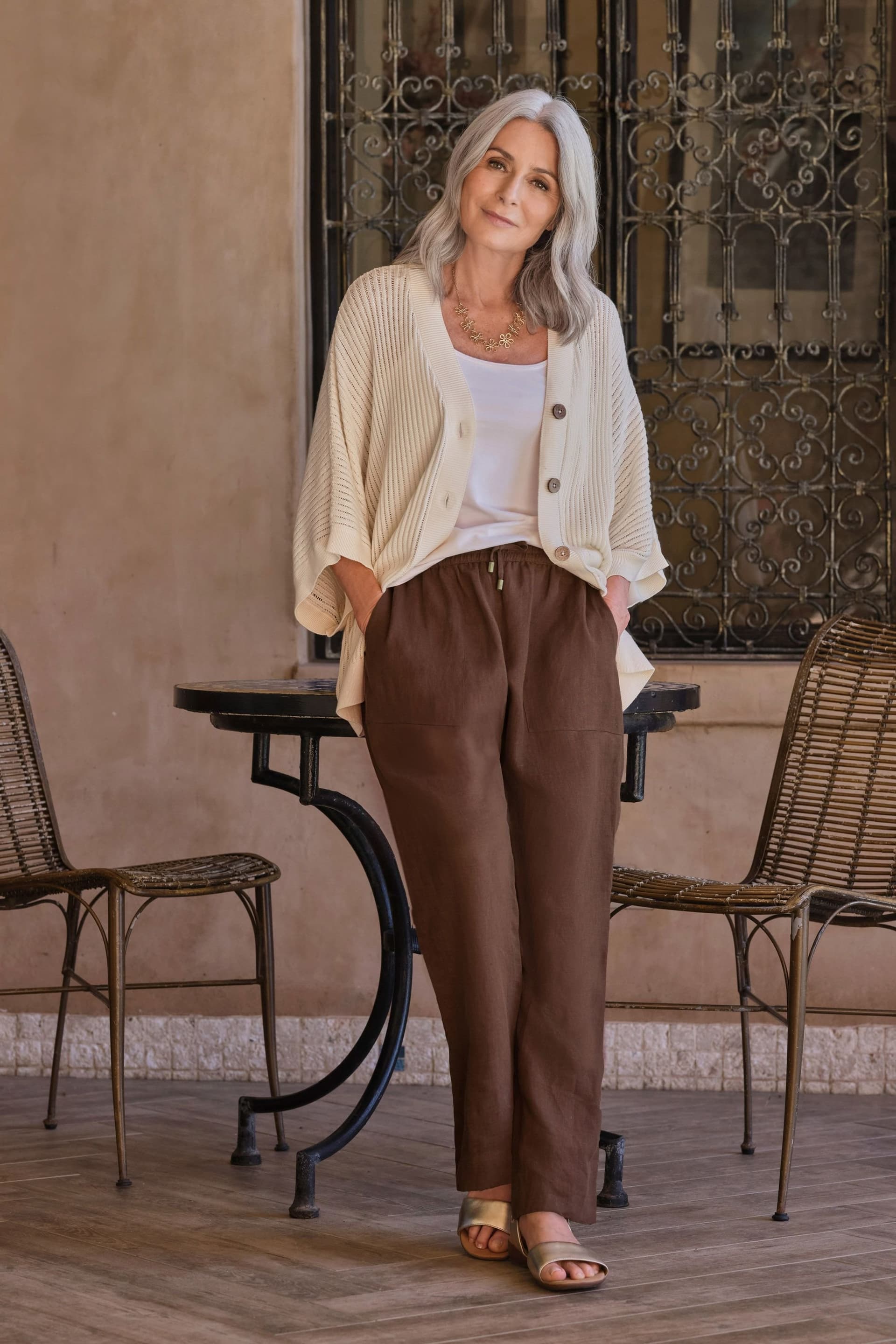 WoolOvers WoolOvers Women's Tapered Leg Linen Trousers in Chocolate