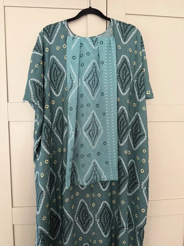 Baati House Somali Baati Kaftan Dress & Chiffon Scarf Garbasaar
