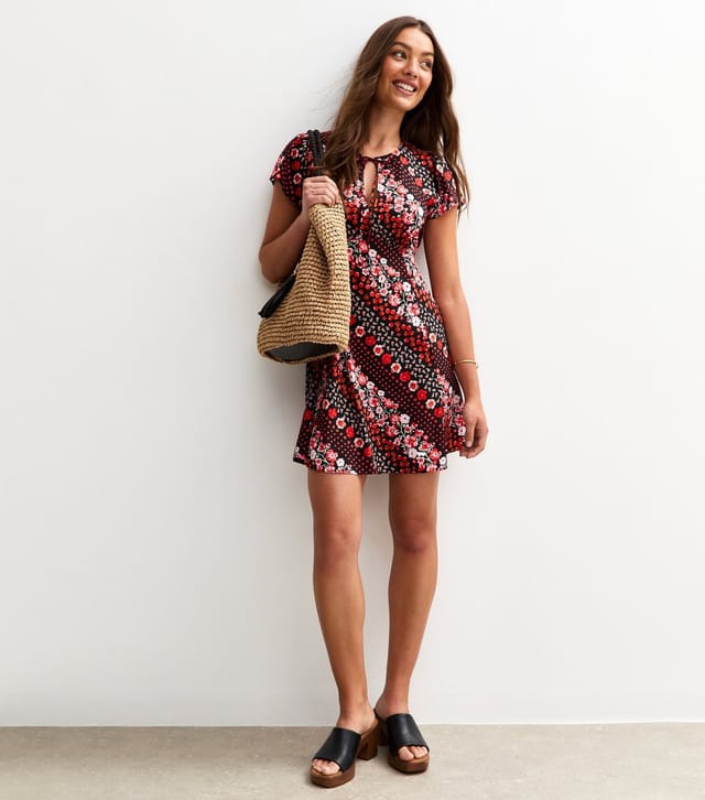 New Look Women's Black Floral and Tomato Print Crepe Mini Dress New Look - 3