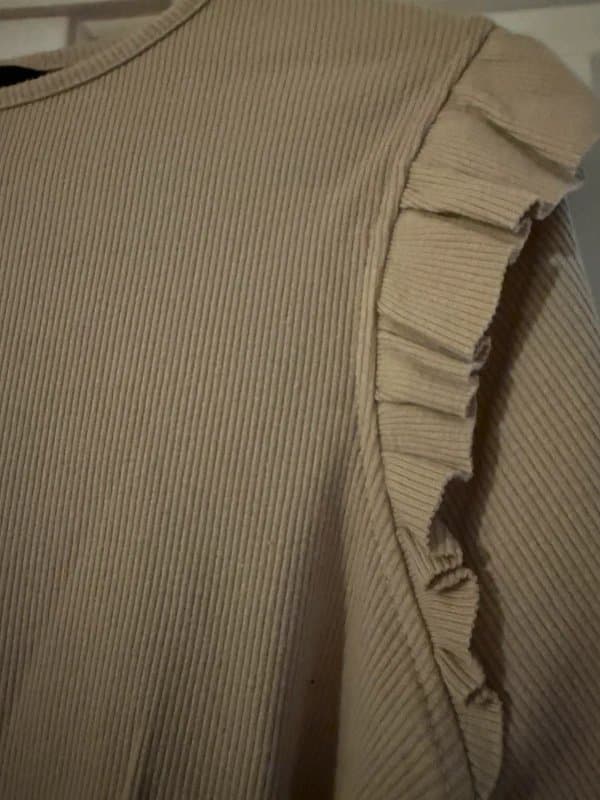 New Look New Look Cream Long Sleeve Ribbed Frilled Shoulder Bodysuit Size 10