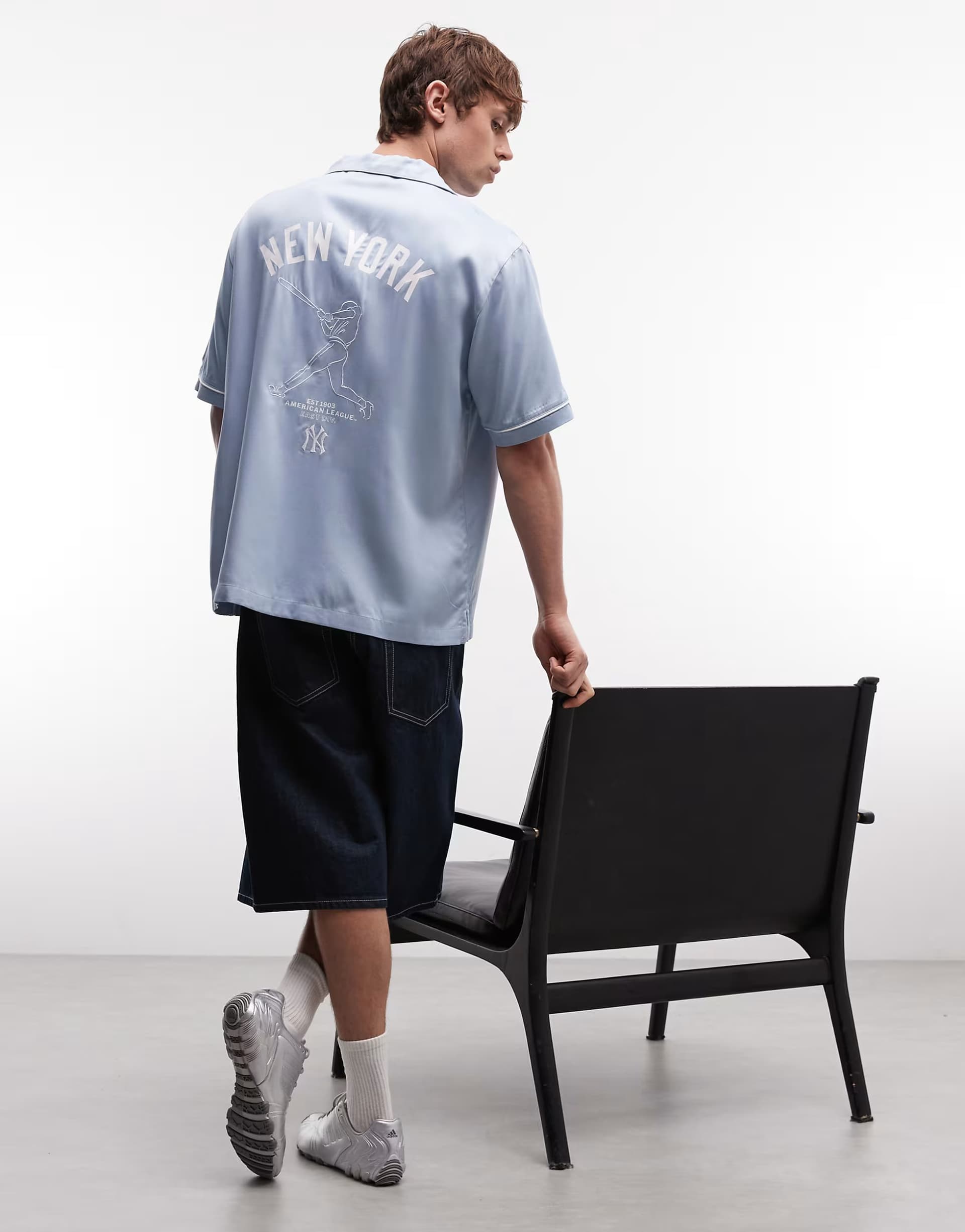 ASOS New Era NY Yankees logo revere collar shirt in light blue