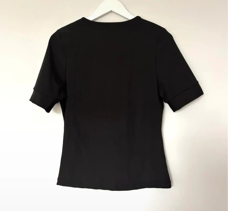 Karen Millen 🌸 Karen Millen Black Ribbed Top Chain Detail Short Sleeve Blouse UK 14