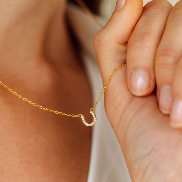 Gold Trip Gold Trip Women's Horseshoe Necklace in Gold - 3