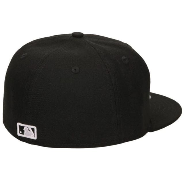 new era New Era Women's New York Yankees Cap in Black - 2