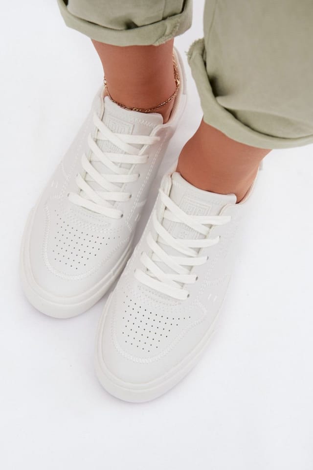 Love Lace Love Lace Women's Big Star Sport Sneakers Low Cut Lace Up Everyday Shoes in White - 3