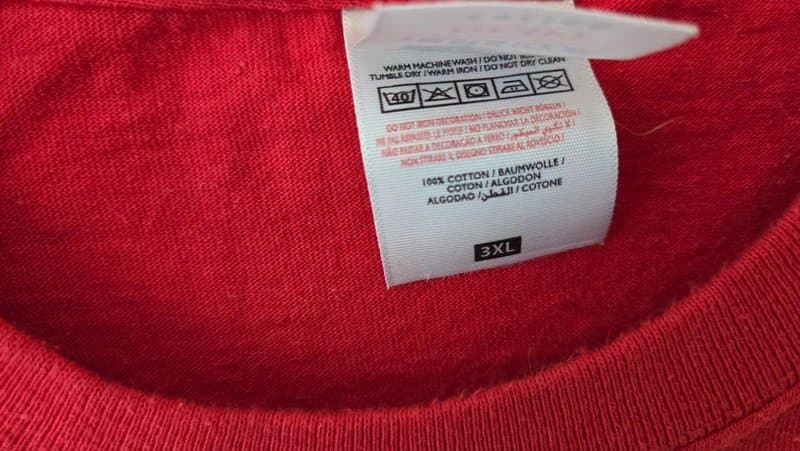 Fruit of the Loom Mens Tee 'fruit of the loom' size 3xl xmas theme