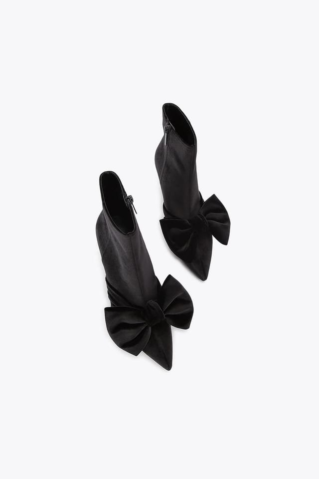 KG Kurt Geiger KG Kurt Geiger Women's 'Aria Bow' Velvet Boots in Black - 2