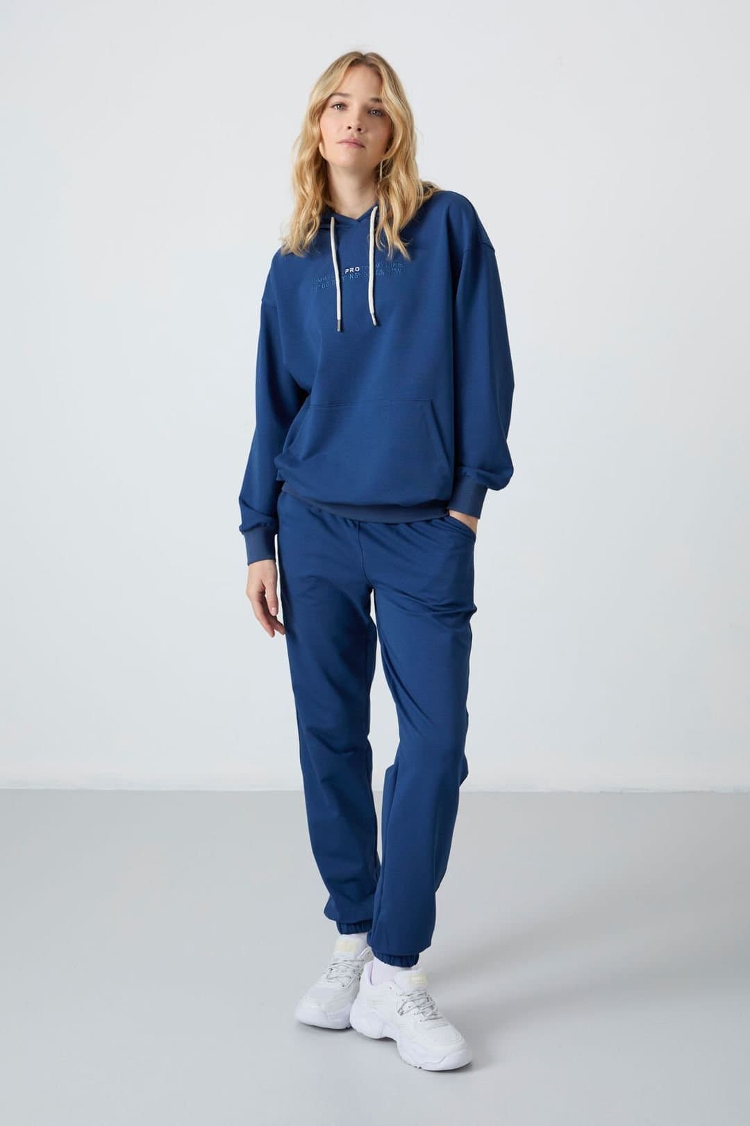 Tommy Life Tommy Life Women's Oversized Hooded Sweatshirt & Pants Set in Blue