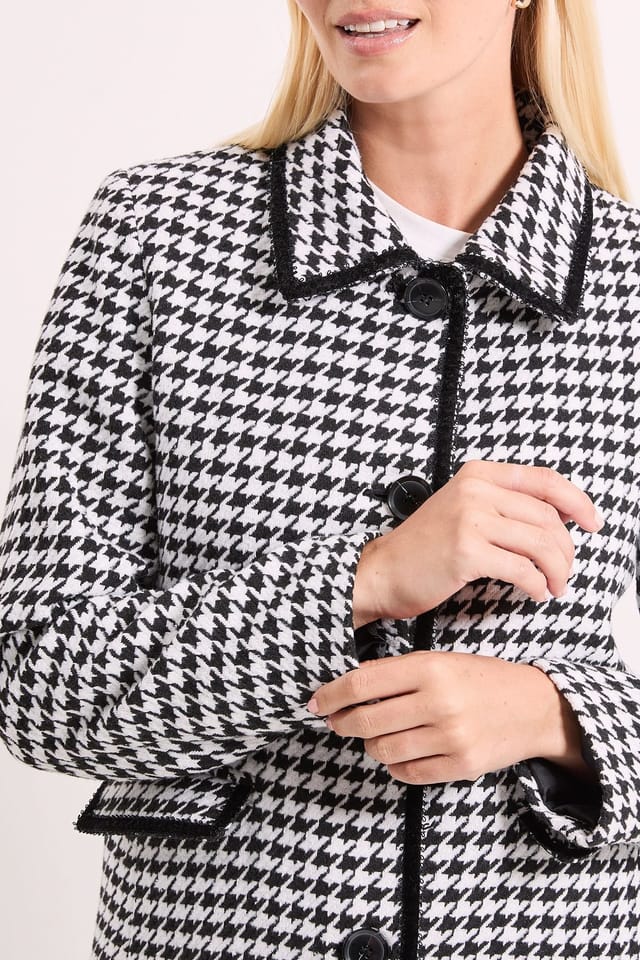 Wallis Wallis Women's Principles by Check Contrast Coat in Mono - 2