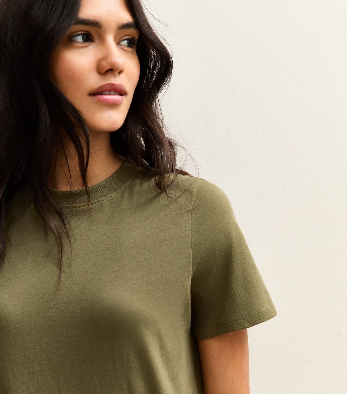 New Look Women's Green Cotton Crew Neck T-Shirt New Look