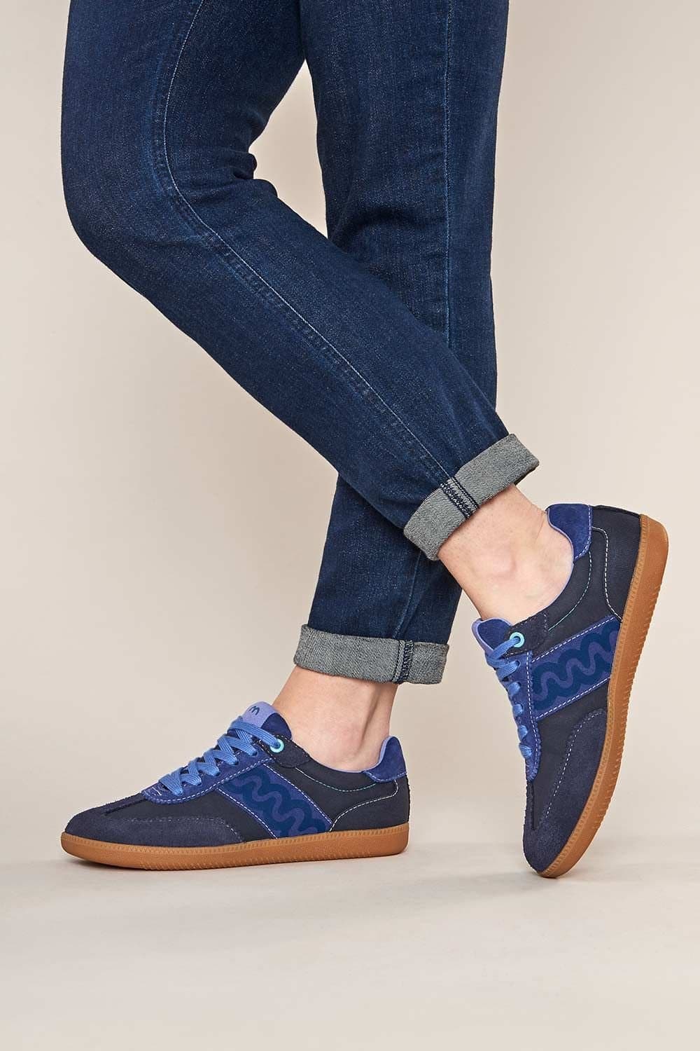 Moshulu Moshulu Women's 'Margot' Indigo Sporty Lace Up Trainers