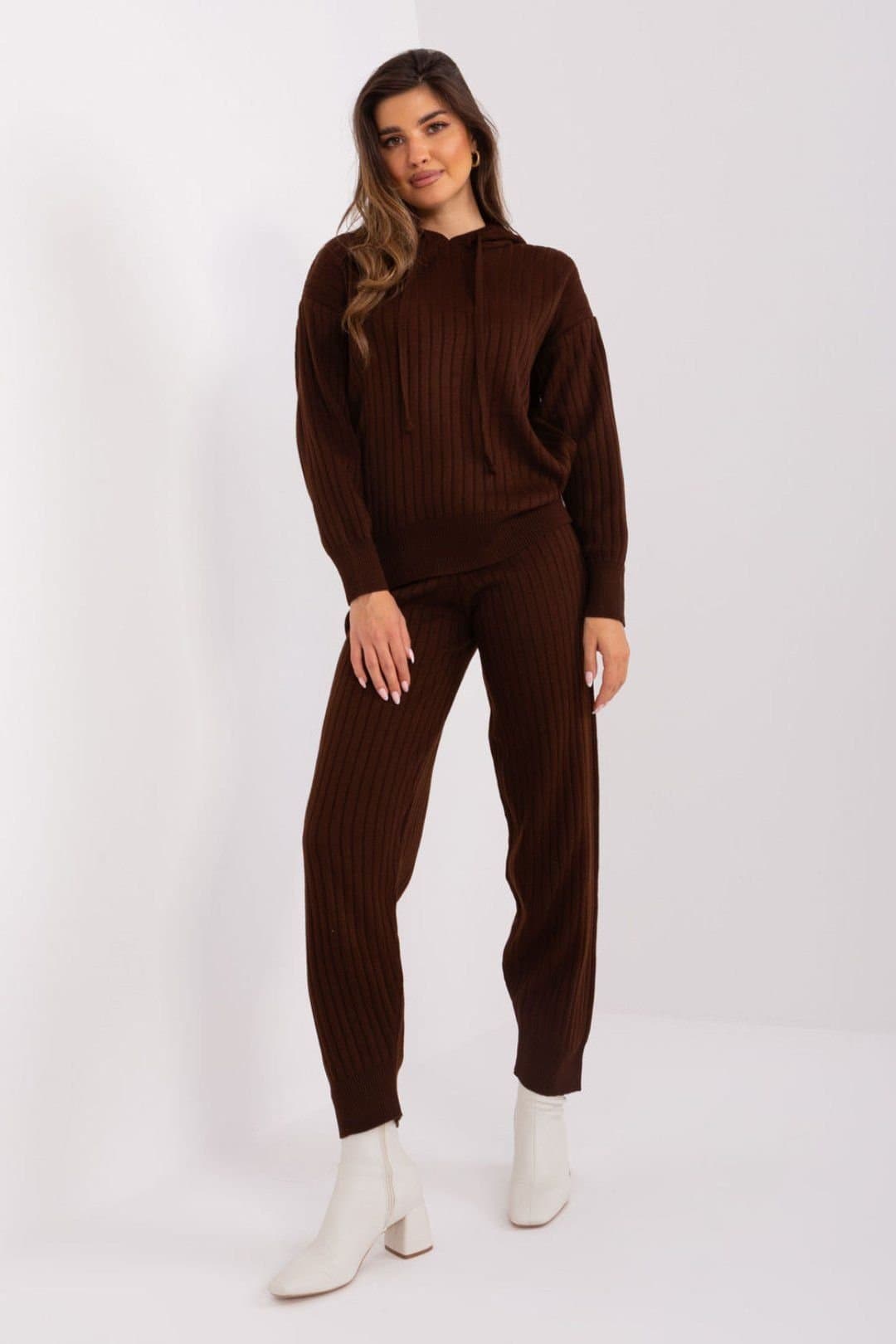 Love Lace Love Lace Women's Long Sleeve Hooded Sweater Pants Set in Brown