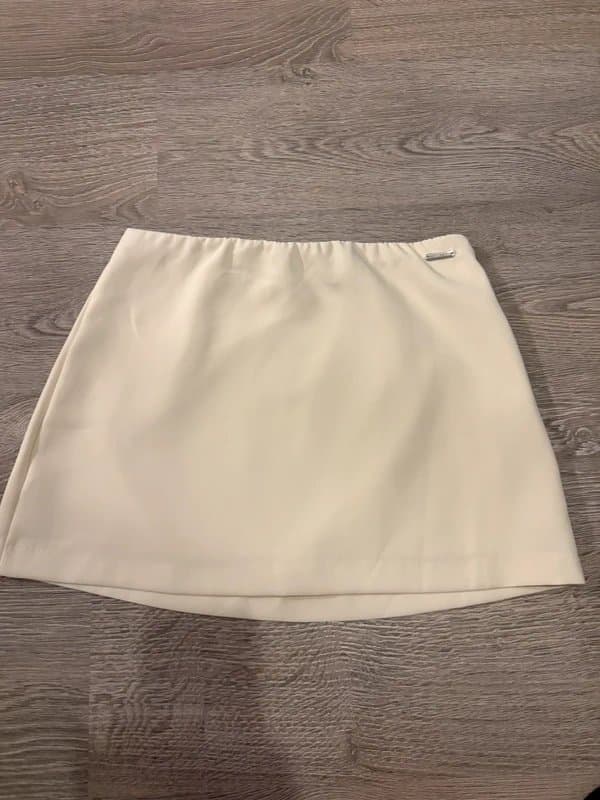 Missguided Missguided Cream Mini Skirt Size Large – High Waisted Neutral Y2K