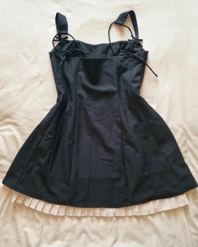 Oh Polly Structured pleated black dress