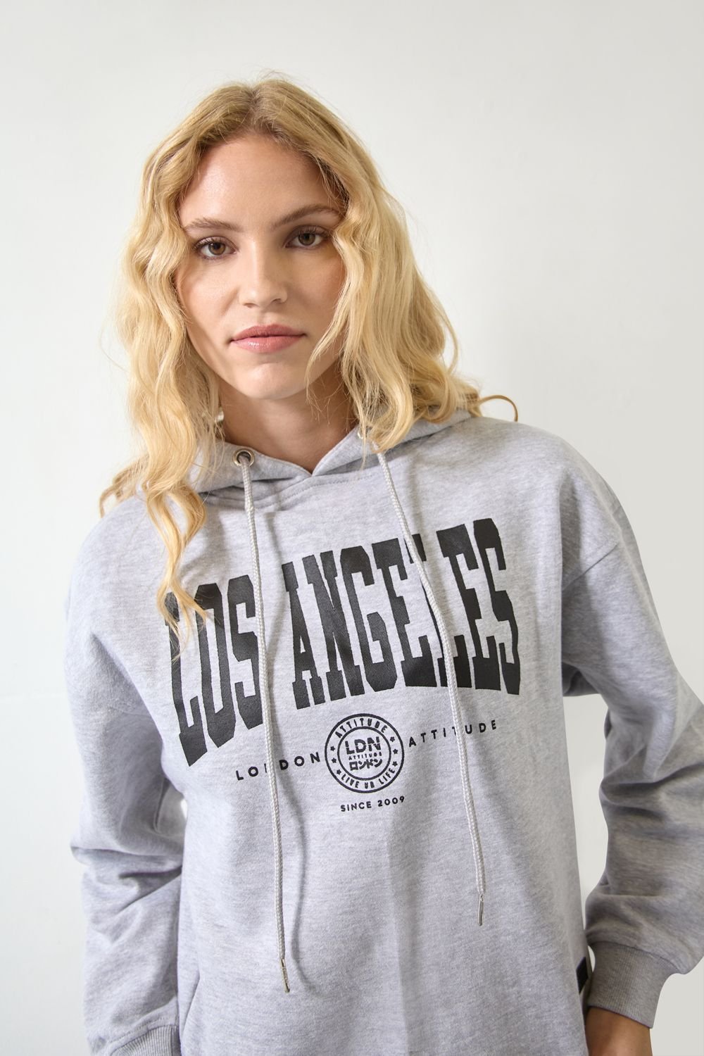 LONDON ATTITUDE LONDON ATTITUDE Women's Relaxed Fit "Los Angeles" Printed Hoodie Grey in Light Grey - 4