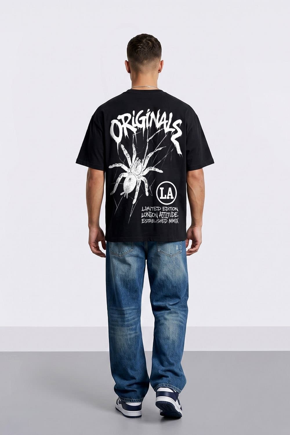 LONDON ATTITUDE LONDON ATTITUDE Men's Originals Oversized Heavyweight Spider Graphic T-Shirt in Black