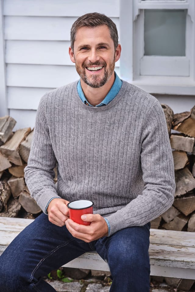 WoolOvers WoolOvers Men's Cashmere & Merino Cable Crew Neck in Grey - 2