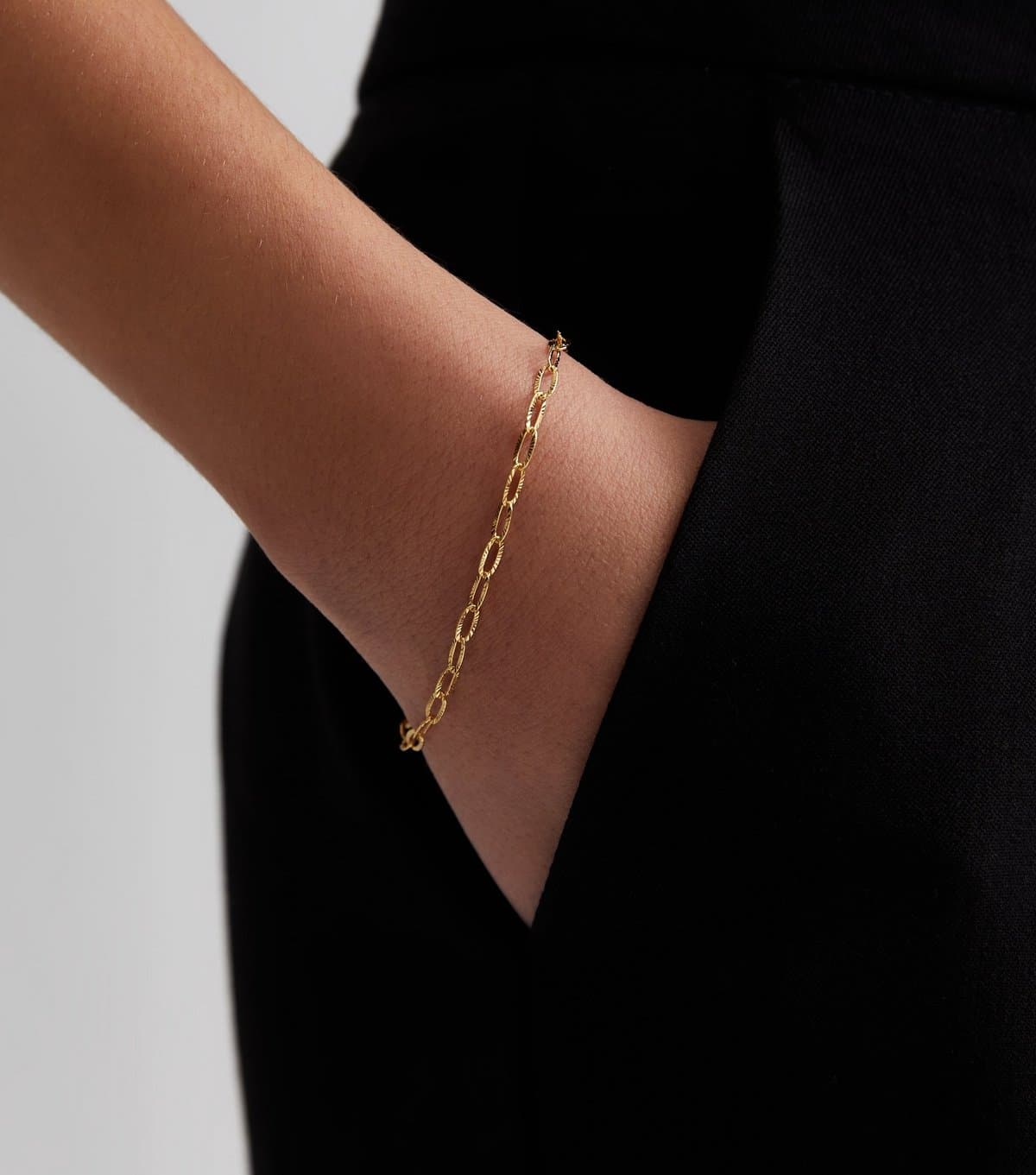 New Look 18ct Gold Plated Textured Chain Bracelet New Look