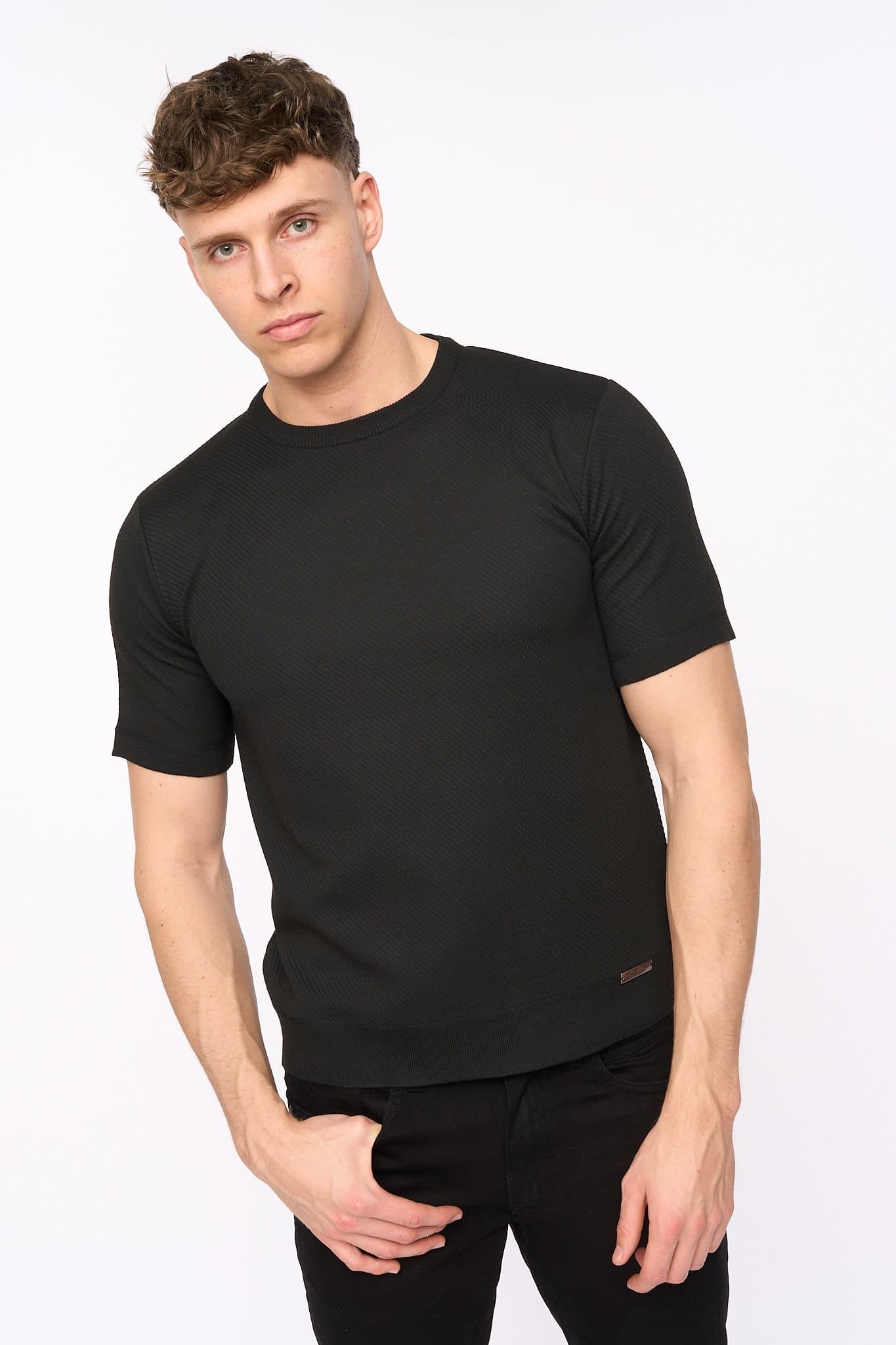 Duck and Cover Duck and Cover Men's Marvela Structured Knitted T-Shirt with Metal Badge in Black
